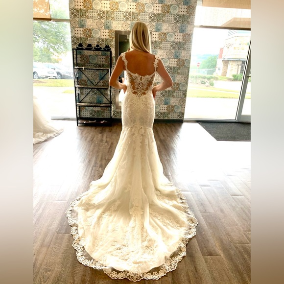 Maggie Sottero Abbie Wedding Dress Size 4 Ivory - Picture 4 of 7